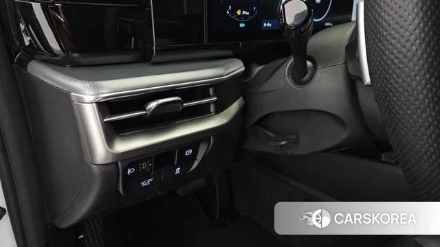 Hyundai Grandeur (GN7) id 3606299 из Кореи 8