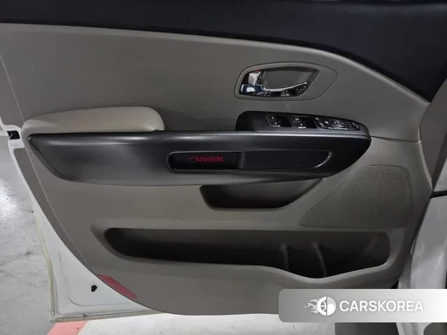 Kia The New Carnival id 3682211 из Кореи 8