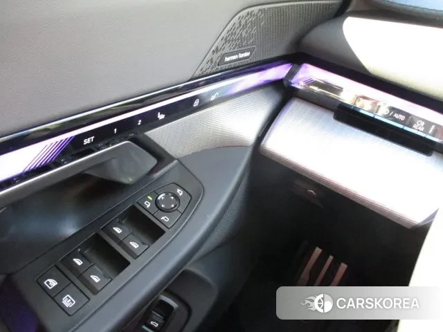 BMW 5 Series (G60) id 3619425 из Кореи 8