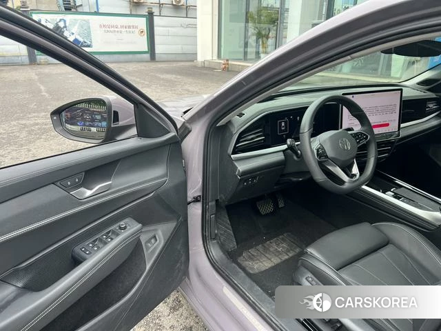 Volkswagen Passat id 4258827 из Китая 8