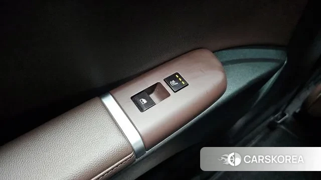 Hyundai Grandeur (GN7) id 3523989 из Кореи 8