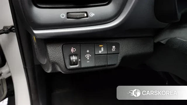 Kia Stonic id 3024428 из Кореи 8