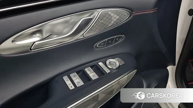 Genesis GV70 id 3002783 из Кореи 8