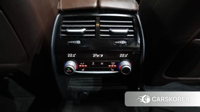 BMW 5 Series (G30) id 4397948 из Кореи 8