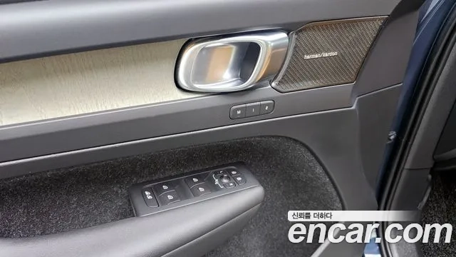 Volvo XC40 id 2912677 из Кореи 8