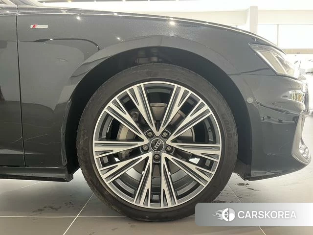 Audi A6L id 4290382 из Китая 8