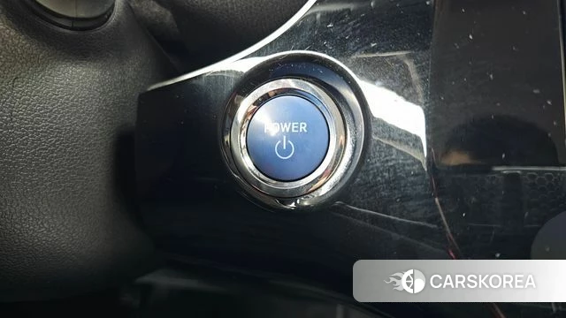 Toyota Prius 4th Generation id 3912042 из Кореи 8