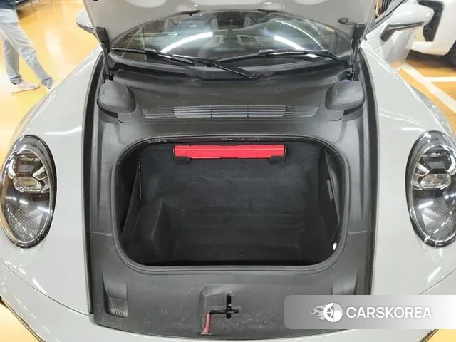 Porsche 911(992) id 3263259 из Кореи 8