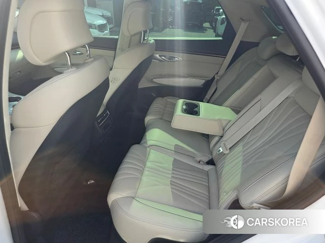 Genesis GV70 id 3933823 из Кореи 8