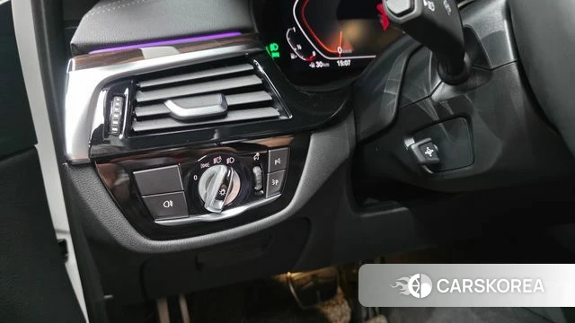 BMW 5 Series (G30) id 4224505 из Кореи 8