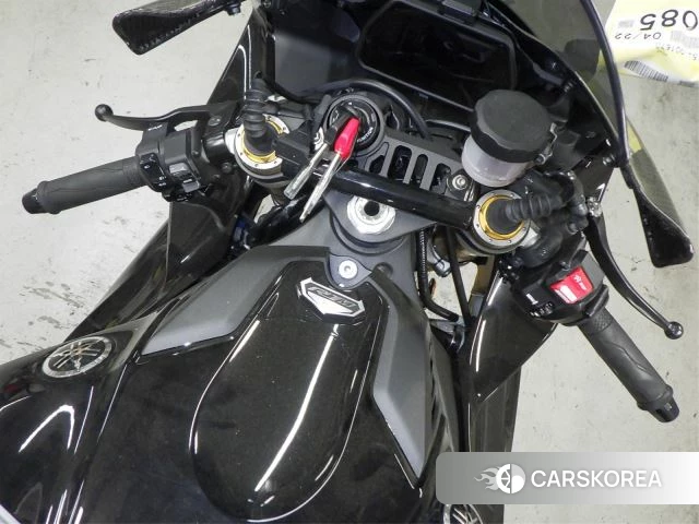 Yamaha YZF-R1M id 3945428 из Японии 8