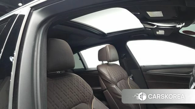 BMW 5 Series (G30) id 4907838 из Кореи 8