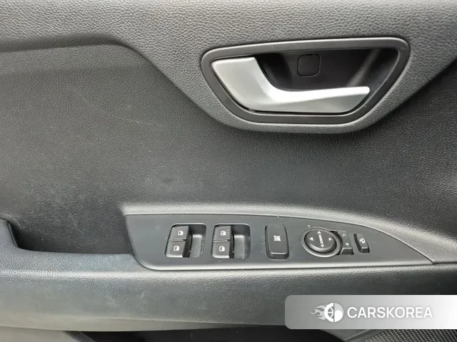 Kia Stonic id 3476699 из Кореи 8