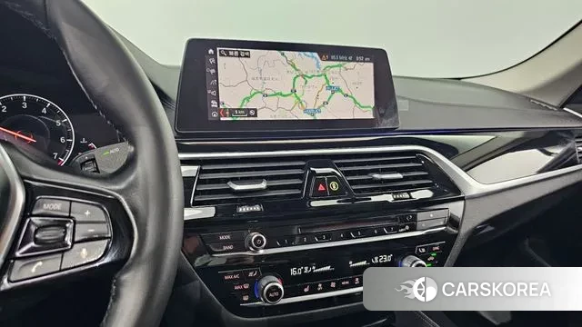 BMW 5 Series (G30) id 3182695 из Кореи 8