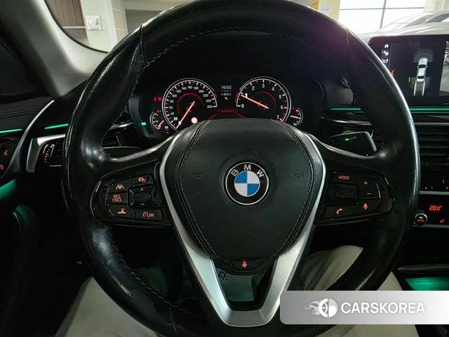 BMW 5 Series (G30) id 4310832 из Кореи 8