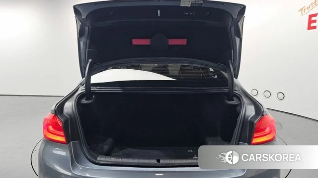 BMW 5 Series (G30) id 4574553 из Кореи 8