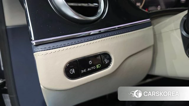 Bentley Flying Spur 3rd Generation id 4376807 из Кореи 8