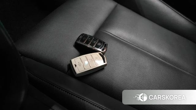 Genesis G70 id 3899837 из Кореи 8