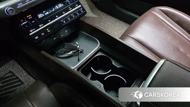 Hyundai Grandeur (GN7) id 3420558 из Кореи 8