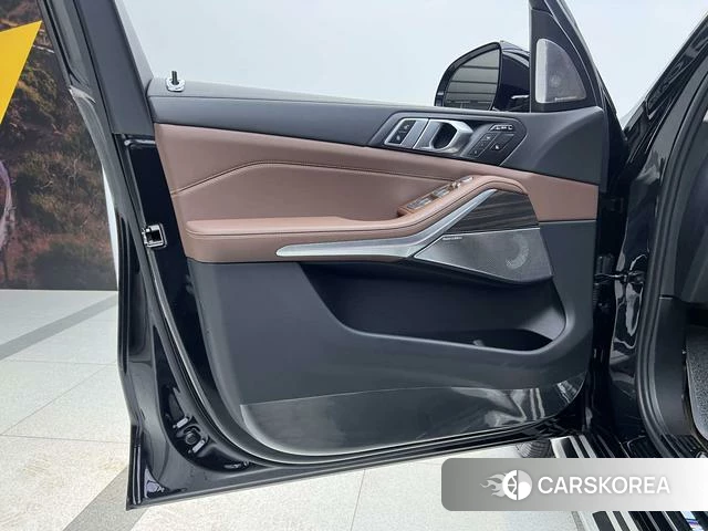 BMW X7 id 4218702 из Китая 8