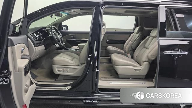 Kia The New Carnival id 3885682 из Кореи 8