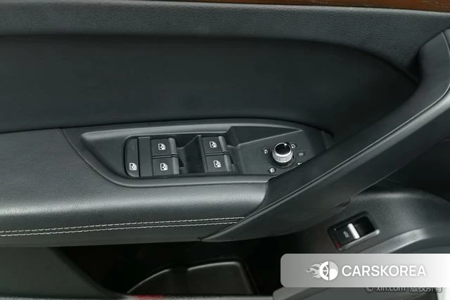 Audi Q5L id 4313970 из Китая 8