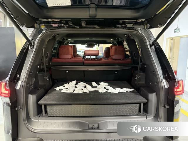Lexus LX id 4182696 из Китая 8