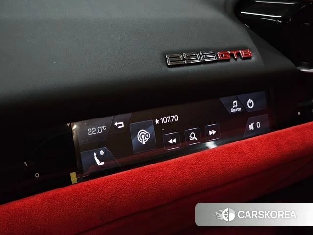 Ferrari 296 GTB id 3940490 из Кореи 8