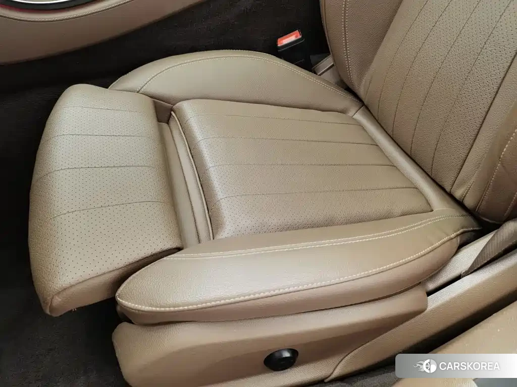 Mercedes-Benz E-Class id 4628360 из Китая 8