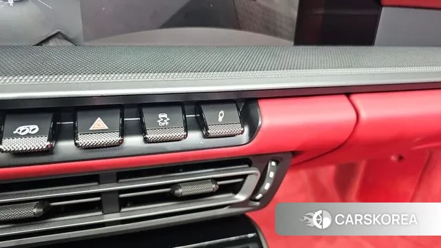 Porsche 911(992) id 3571449 из Кореи 8