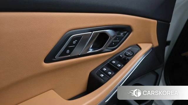 BMW 3 Series (G20) id 4017565 из Кореи 8