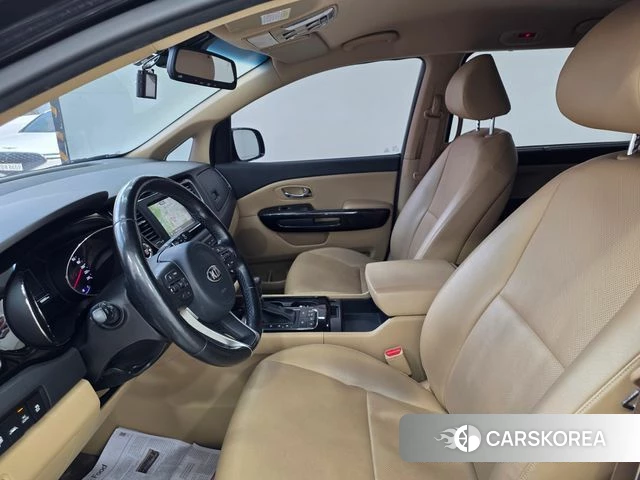 Kia All New Carnival id 4448360 из Кореи 8