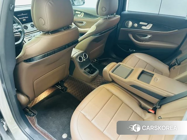 Mercedes-Benz E-class id 4359632 из Китая 8