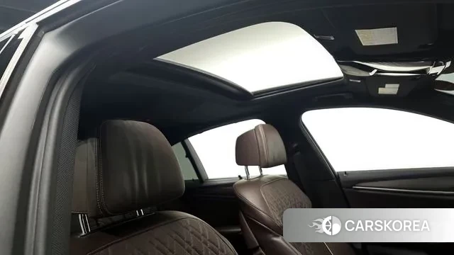 BMW 5 Series (G30) id 3773287 из Кореи 8