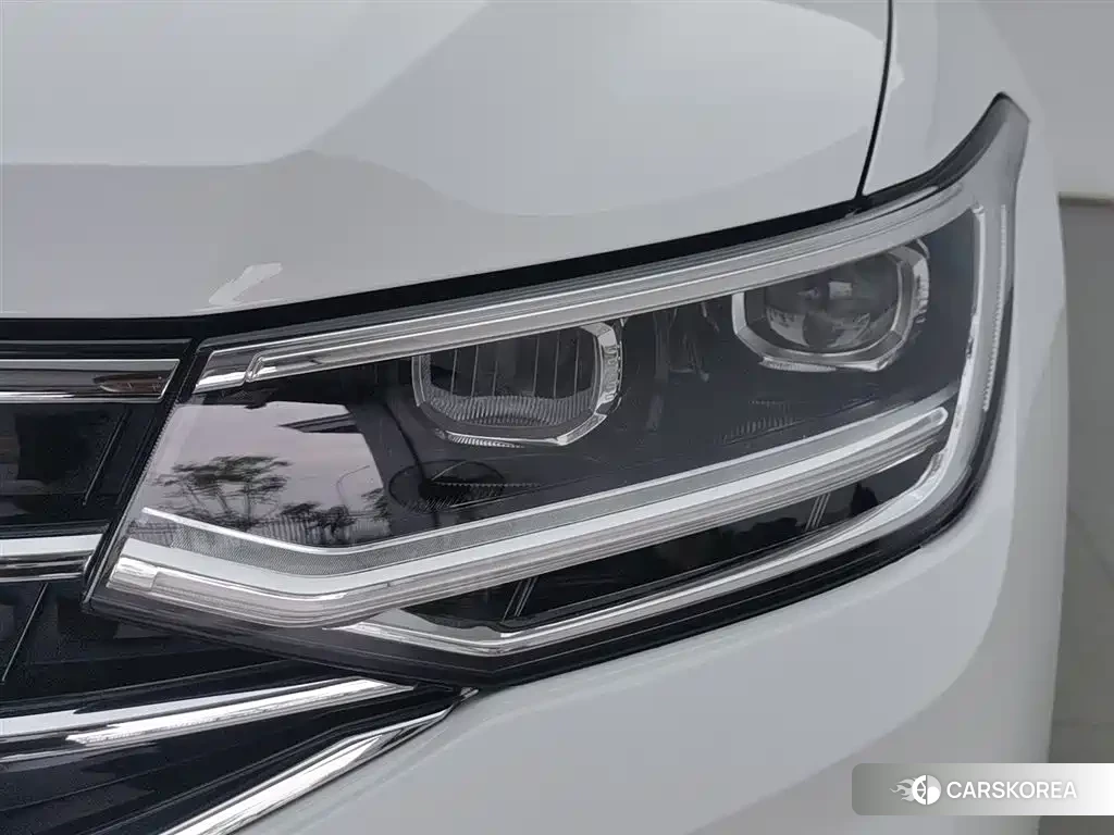Volkswagen Tiguan L id 4680467 из Китая 9
