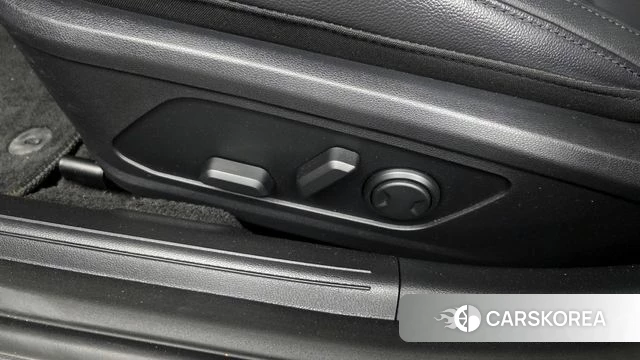 Hyundai Grandeur (GN7) id 4292452 из Кореи 8
