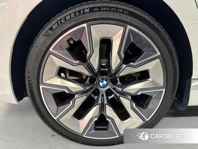 BMW i7 (G70) id 4834724 из Кореи 9