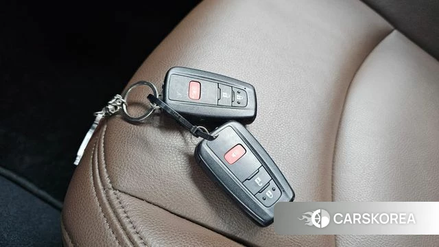 Toyota Prius 4th Generation id 3912042 из Кореи 9