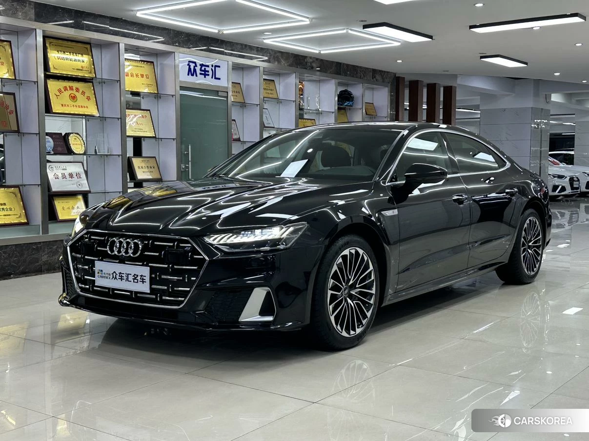 Audi A7L id 4454671 из Китая 9