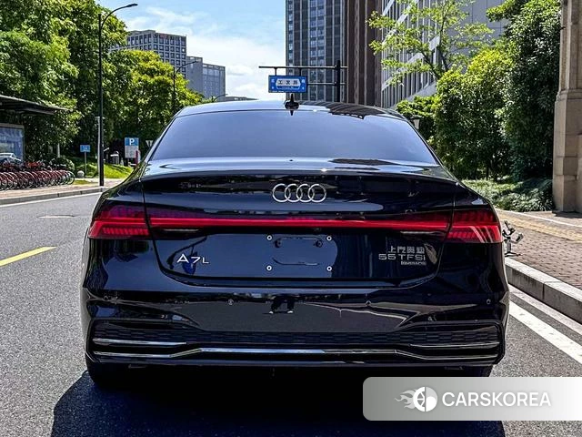 Audi A7L id 4341738 из Китая 9