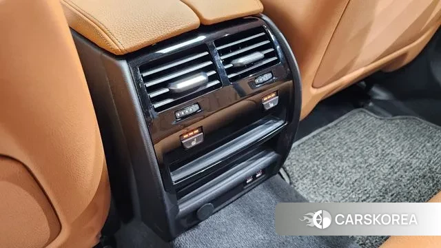 BMW 5 Series (G30) id 3032446 из Кореи 9