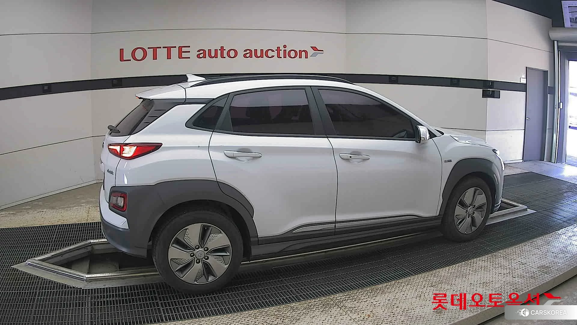 Hyundai KONA Electric id 4296764 из Кореи 9
