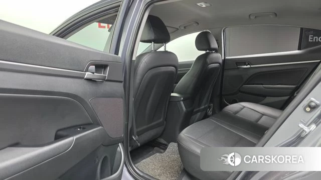 Hyundai Avante AD id 3845686 из Кореи 9