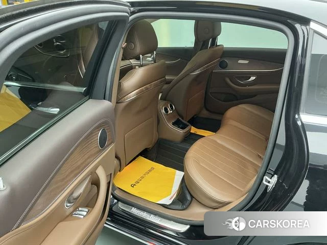 Mercedes-Benz E-class id 4272763 из Китая 9