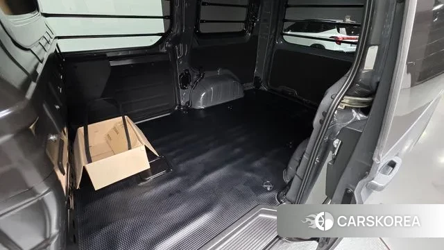 Hyundai Staria id 3353337 из Кореи 9