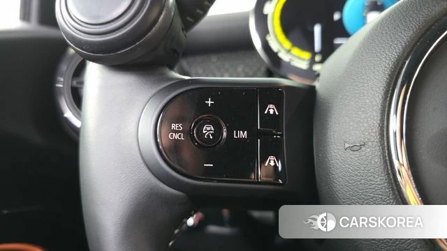 Mini Cooper Electric id 4650946 из Кореи 9
