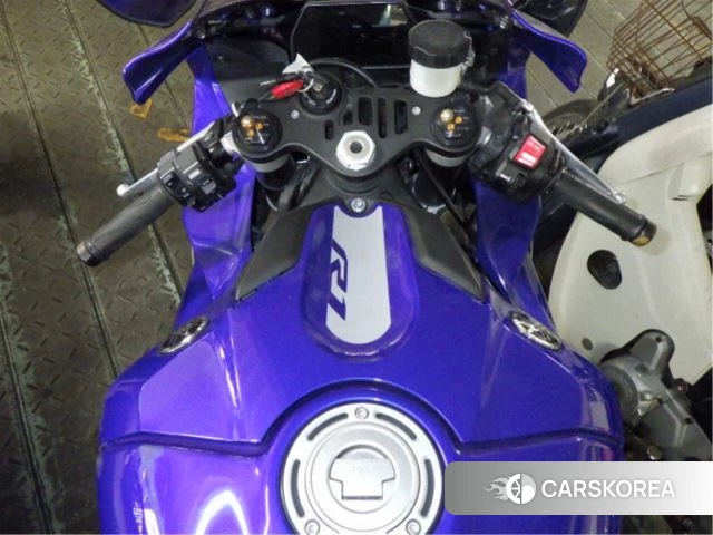Yamaha YZF-R1 id 4183214 из Японии 9