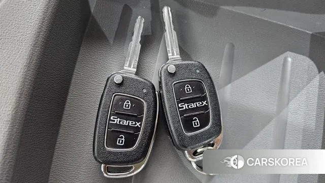 Hyundai The New Grand Starex id 3330692 из Кореи 9