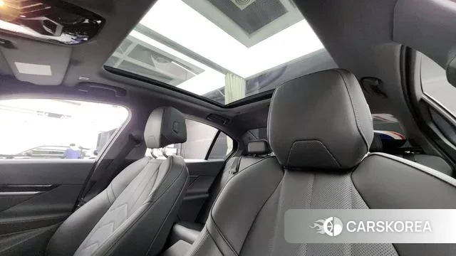 BMW 5 Series (G60) id 3457418 из Кореи 9