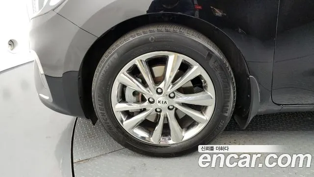 Kia The New Carnival id 2281549 из Кореи 9